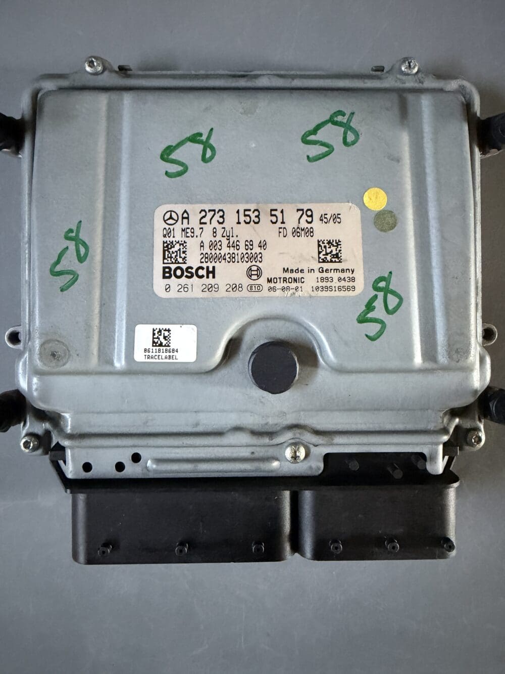 Used Mercedes-Benz A2731535179 Bosch 0261209208 ME9.7 ECM label and casing